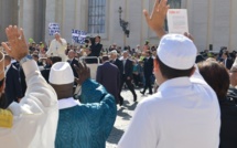 Le petit "coucou" du pape à des Imams français...à Rome !!!